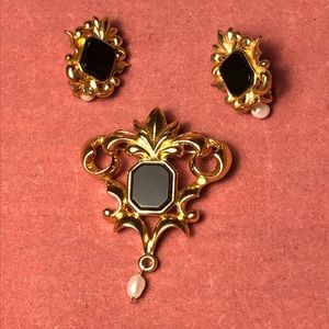 Vintage Avon Victorian Brooch & Clip Earrings Set